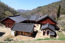 국보와 보물이 겨루고 있는, 완주 화암사 우화루<선비 문화의 산실, 누정<지역N문화 테마 국보와 보물이 겨루고 있는, 완주 화암사 우화루
