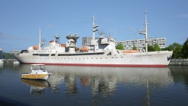 Ship in port (6) | Images :: Behance Ship in port - Yuri Ataev