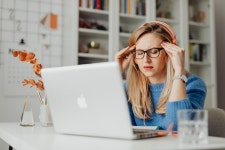 How to Identify and Overcome Imposter Syndrome in Your 20s | by Jessica Vu | The Post-Grad Survival Guide | Mar, 2021 | Medium... 