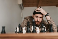 Why We’re All Cognitively Near-Sighted | by E.J. Yozamp | General Knowledge | Medium Why We’re All Cognitively Near-Sighted