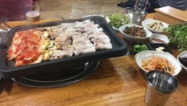 염창동 노송식당. 삼겹살 전문점. | by 변토 | Medium 염창동 노송식당. 삼겹살 전문점.