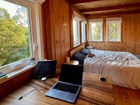 They say it’s best if you don’t work where you sleep | by Buster Benson | 🏡 wfh | May, 2024 | Medium They say it’s best... 