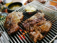 푸짐한 돼지갈비 맛집, 마포집. [서울맛집] 도곡동 매봉역 숯불돼지갈비, 마포집 | by 큐. kyu. | Soom33 Contents Group | Medium 푸짐한... 