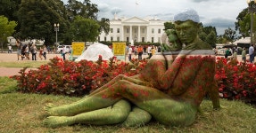 Body Painting from 10 Artists Who Use Body Art for Cutting-Edge Artwork 10 Cutting-Edge Artists Who Use the Human Body as a Canvas