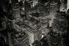 Dynamic Black and White Photos Capture Dramatic Light in NYC