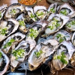 친구들끼리 횟집 가서 굴 시켰는데 - BATTLEPAGE