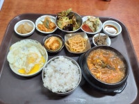 집에서 5분거리 백반집 - BATTLEPAGE