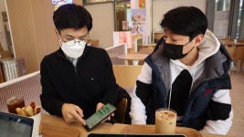 네이버웍스 도입사례 | 공공 심야약국 별온누리약국의 3교대 근무 관리 비결