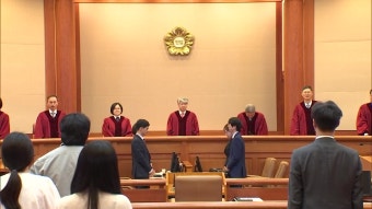 하이브, 어도어 경영진 오늘 고발…“하이브가 프레임 씌워 왜곡” | KBS 뉴스 하이브, 어도어 경영진 오늘 고발…“하이브가 프레임 씌워 왜곡”
