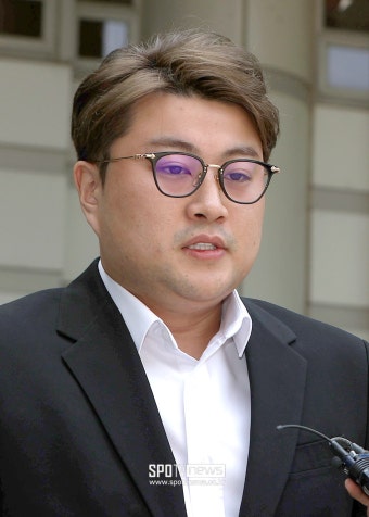 손호준->홍지윤 다 떠난다, 김호중에 무너진 1000억 엔터.jpg - 실시간 베스트 갤러리