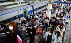서울발 대전행 KTX 막차 운행 일시중지 | 서울특별시 미디어재단 TBS