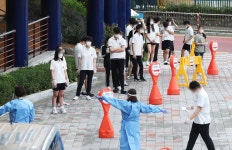 용인 대지고 확진 학생 부모도 감염…누적 15명 | 서울특별시 미디어재단 TBS