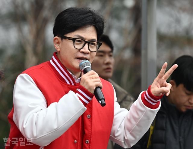 한동훈 이재명, 헌법보다 본인 이익 우선 발언에 비판 강화