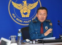 제주 파출소 2층서 여중생 뛰어내려 중상-지역ㅣ한국일보