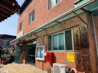 “할아버지는 오지 말라는 건가?” 남성 화장실 없는 노인회관-지역ㅣ한국일보