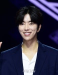 윤현민, 훈훈한 미소 (내 안의 발라드 제작발표회) | 서울경제 윤현민, 훈훈한 미소 (내 안의 발라드 제작발표회)