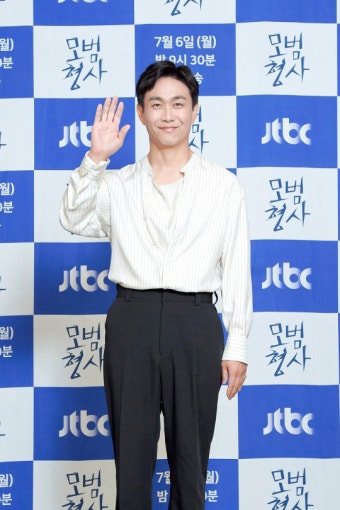[SE현장]'모범형사' 오정세…'악역 변신, 어떤 별명 얻을지 궁금해' | 서울경제 [SE현장]'모범형사' 오정세…'악역 변신, 어떤 별명 얻을지...