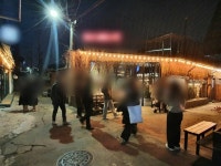 쇠 깎는 철공소 옆 커피 향기나는 카페…‘문래동 공생’ 가능할까 | 서울경제 쇠 깎는 철공소 옆 커피 향기나는 카페…‘문래동 공생’ 가능할까