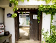 [休]보물처럼 숨겨진 작은 서점...책 향기에 취해 감성충전 | 서울경제 [休]보물처럼 숨겨진 작은 서점...책 향기에 취해 감성충전