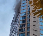 [속보] 종로 대성 스카이렉스 아파트 화재…4명 병원이송 | 서울경제 [속보]  종로 대성 스카이렉스 아파트 화재…4명 병원이송