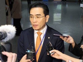 [속보] 태영호 최고위원직 자진 사퇴 결단…'더 이상 당에 부담 줄 수 없어' | 서울경제 [속보] 태영호 최고위원직 자진 사퇴 결단…'더 이상 당에...