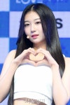 러블루션 카에데, 청순 열매 가득 [SE★포토] | 서울경제 러블루션 카에데, 청순 열매 가득 [SE★포토]