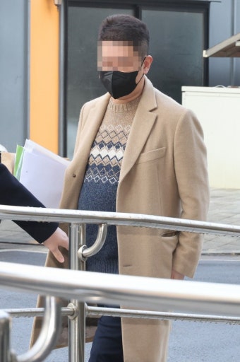 '코인 상장 뒷거래' 의혹 이상준·안성현…첫 공판서 혐의 부인 | 서울경제 '코인 상장 뒷거래' 의혹 이상준·안성현…첫 공판서 혐의 부인