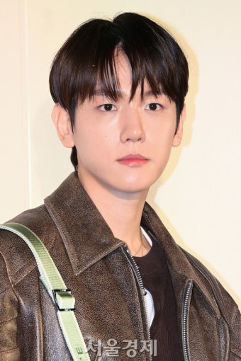 엑소 백현, 내가 왔'큥' [SE포토] | 서울경제 엑소 백현, 내가 왔'큥' [SE포토]