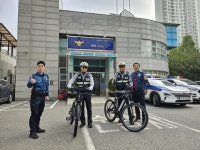 광교호수공원에 자전거 순찰대 떴다 | 서울경제 광교호수공원에 자전거 순찰대 떴다