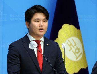 與김근태, '채상병 특검법' 5번째 이탈표… '野 '내로남불'서 자유로울 수 없어' | 서울경제 與김근태, '채상병 특검법' 5번째 이탈표… '野...
