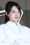(여자)아이들 우기, 수퍼 레이디의 여유 | 서울경제 (여자)아이들 우기, 수퍼 레이디의 여유