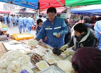 포항제철소, 지진 피해로 위축된 지역경제 살리기 앞장 – 포스코그룹 뉴스룸 포항제철소, 지진 피해로 위축된 지역경제 살리기 앞장