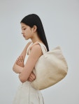 A/P 004 NIFTY GRADATION SHOPPER BAG S_KHAKI :상세정보 - 하고(HAGO)