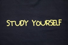 누스카(NUSKA) 스터디 유어셀프 남녀공용 오버핏 반팔 티셔츠(블랙) - 사이즈 & 후기 | 무신사