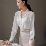 [V넥 단작 숄더 셔링 블라우스]