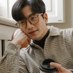 [베이직 스퀘어라운드 뿔테 안경]