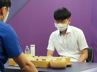 신진서, 박정환 꺾고 명인전 결승 진출 신진서, 박정환 꺾고 명인전 결승 진출