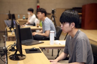 신진서 용궁탈출, 박정환 4연승 실패 신진서 용궁탈출, 박정환 4연승 실패