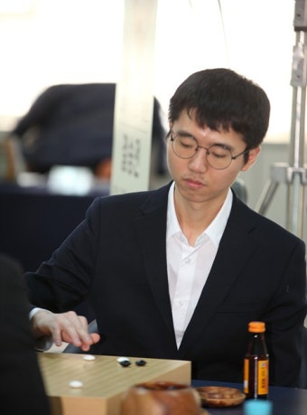 변상일의 천적 신진서, LG배 세번째 우승! 세계사이버기원