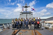 청해부대 문무대왕함 방문(9.22) 상세보기|공관장 활동사항 | 주브루나이 대한민국 대사관 주브루나이 대한민국 대사관 