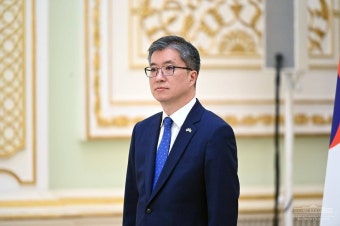 김희상 대사, 주재국 대통령 앞 신임장 제정 상세보기|공관 주요활동 사항주우즈베키스탄 대한민국 대사관