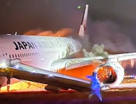 ‘This isn’t good.’ Passengers recall terror in escape from Flight 516 | The Asahi Shimbun: Breaking News, Japan News and... 