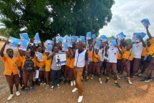 10代シングルマザーの人生を変える「電子マネー」：アフリカと私 10代シングルマザーの人生を変える「電子マネー」：アフリカと私... 