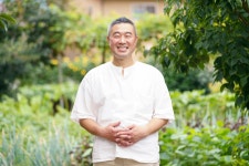 介護の仕事と「味噌づくりDJ」好きなことを諦めないパラレルな生き方：朝日新聞 介護の仕事と「味噌づくりDJ」... 