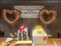 파티붕붕 상품 후기 | 화면보다 이뻐요 어머님 팔순생일파티인데 숫자 80을 시켰는데 8이랑5가 왔네요 덕분에 어머님연세가 85세가 되었네요... 