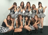 일본 공식 트위터 슷키리 녹화 소녀시대 단체사진.jpg - 서현 갤러리