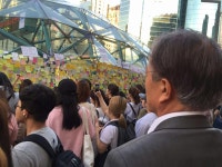 더쿠 - 지금 강남역에 문재인 혼자 있다 묻지마 살인 추모벽 방문