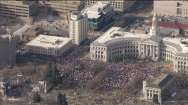 Thousands of people gather in chicago for #womensmarch2018  - scoopnest.com