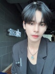 더쿠 - 방금 올라온 크래비티 세림 연습생시절 흑발 셀카.jpg (존잘)