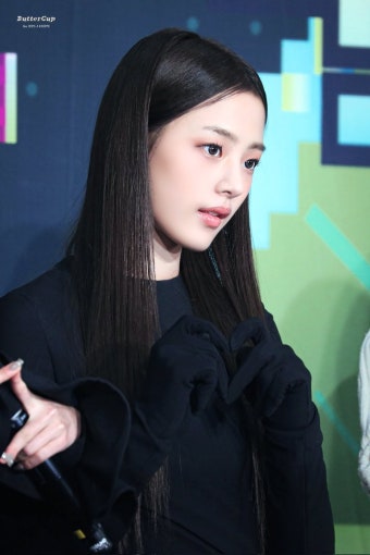 가요대축제 레카에서 손하트 민지 - 뉴진스 마이너 갤러리